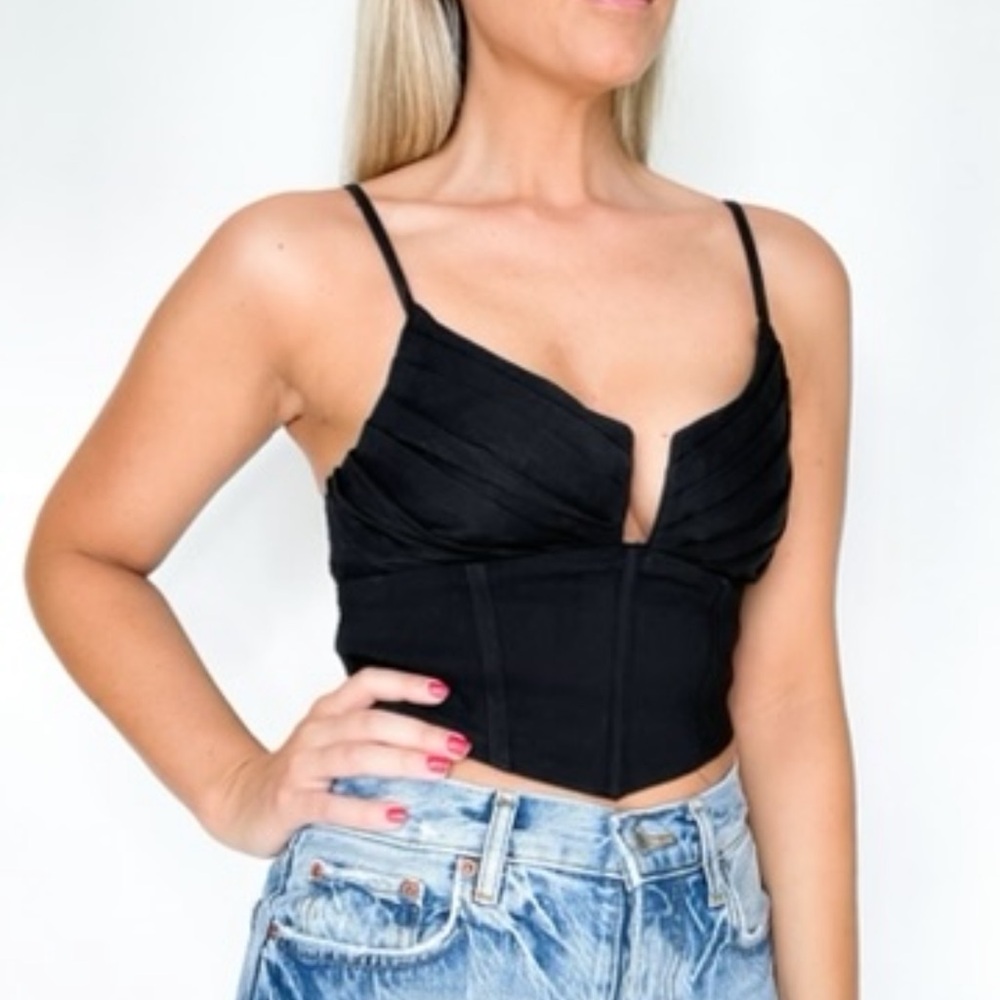 Fitted Black Bustier Crop Top with Spaghetti Straps